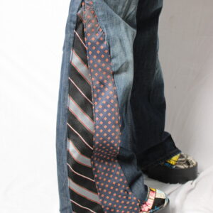 Tie jeans