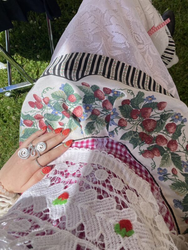 Strawberry dress - Image 6