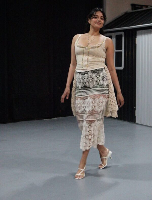 Flower girl crochet top - Image 3