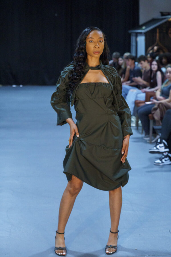 Gathered set - Image 3