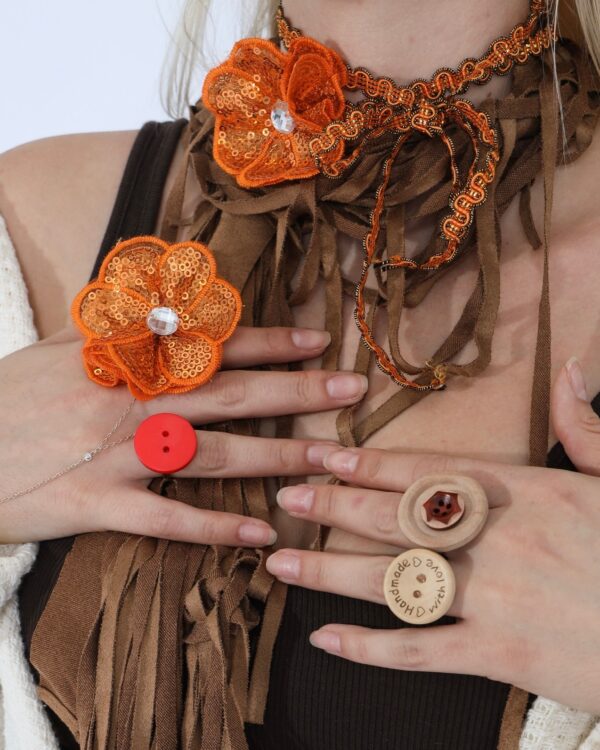 Flower necklace and ring set