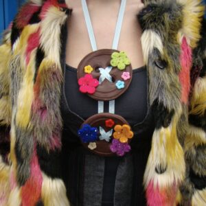 Double button choker