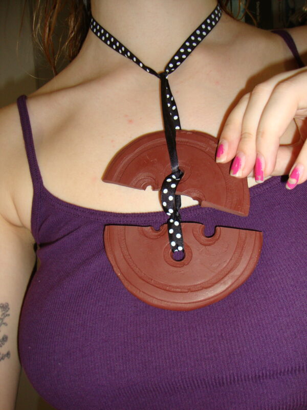 My other half button necklace - Image 4