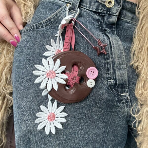 Flower girl keychain - Image 3