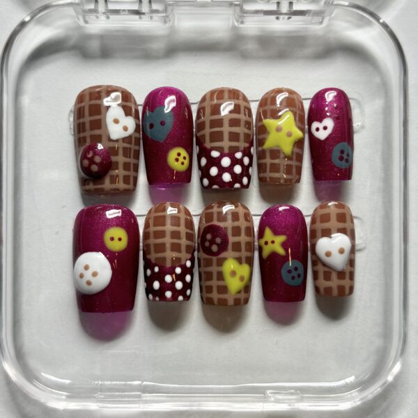 Pushing my buttons press on nails